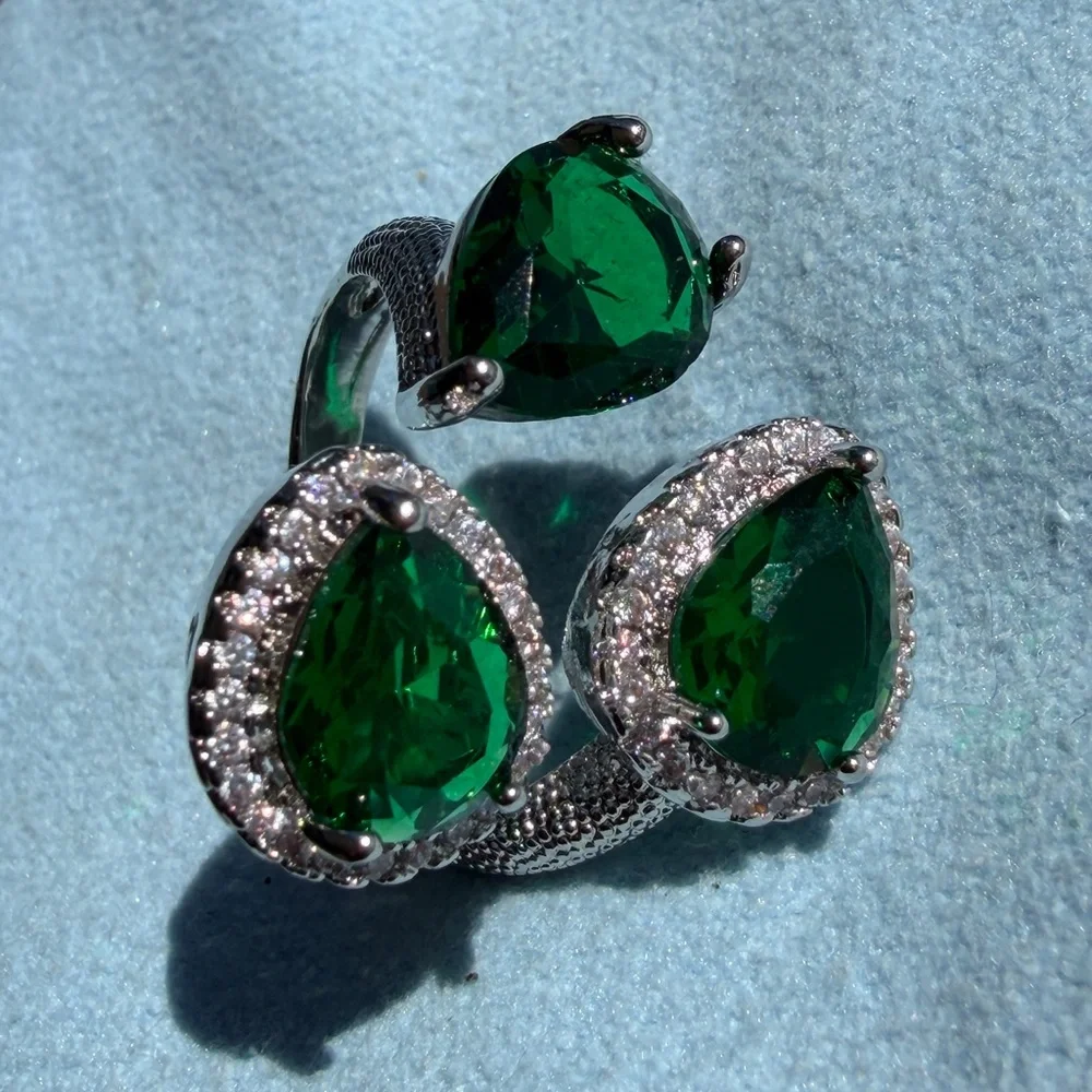 Emerald Green Teardrop Ring with Silver Accents